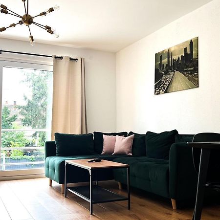2 Zkb Apartment In Mannheim Kueche - Parken - Grosser Tv Extérieur photo